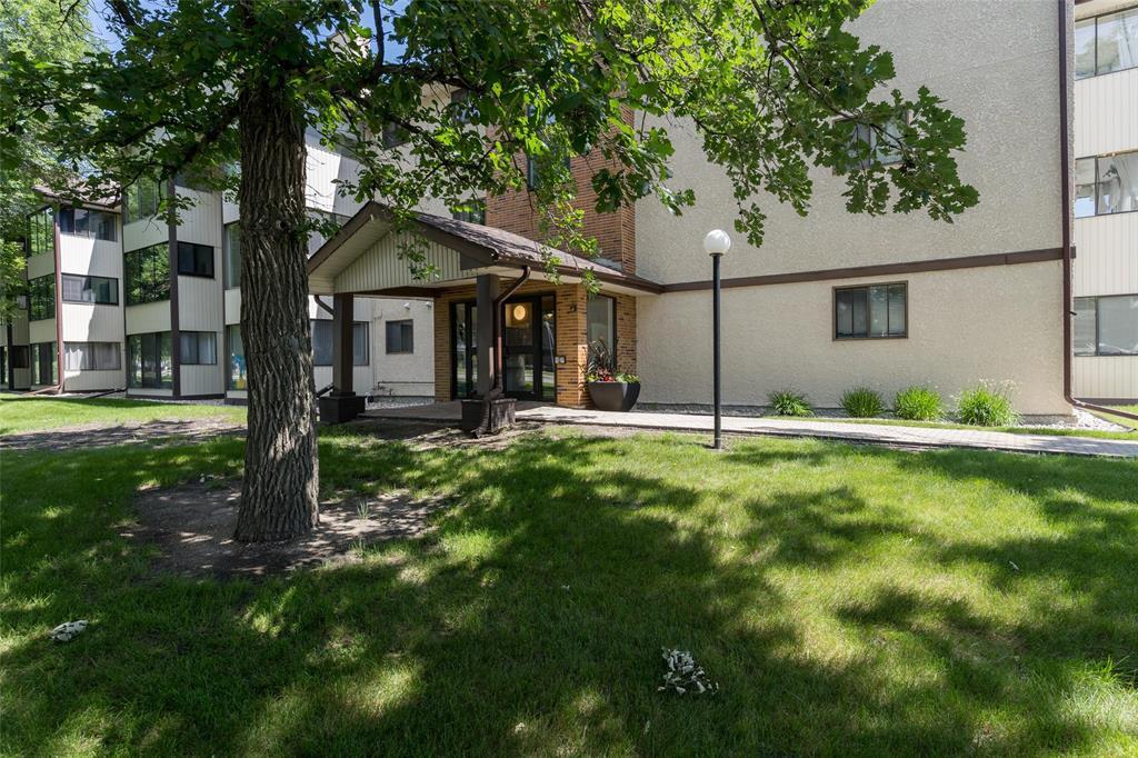 A 204 693 St Anne's Road, Winnipeg, Manitoba  R2N 3T5 - Photo 0 - 202615884