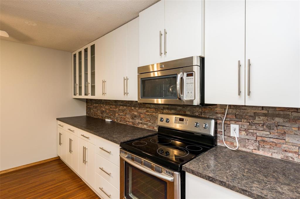 A 204 693 St Anne's Road, Winnipeg, Manitoba  R2N 3T5 - Photo 8 - 202615884