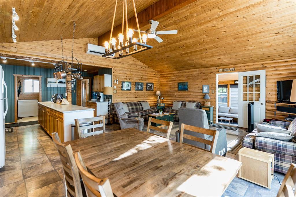 33 Block 6 Road, Falcon Lake, Manitoba  R0E 0N0 - Photo 10 - 202621688
