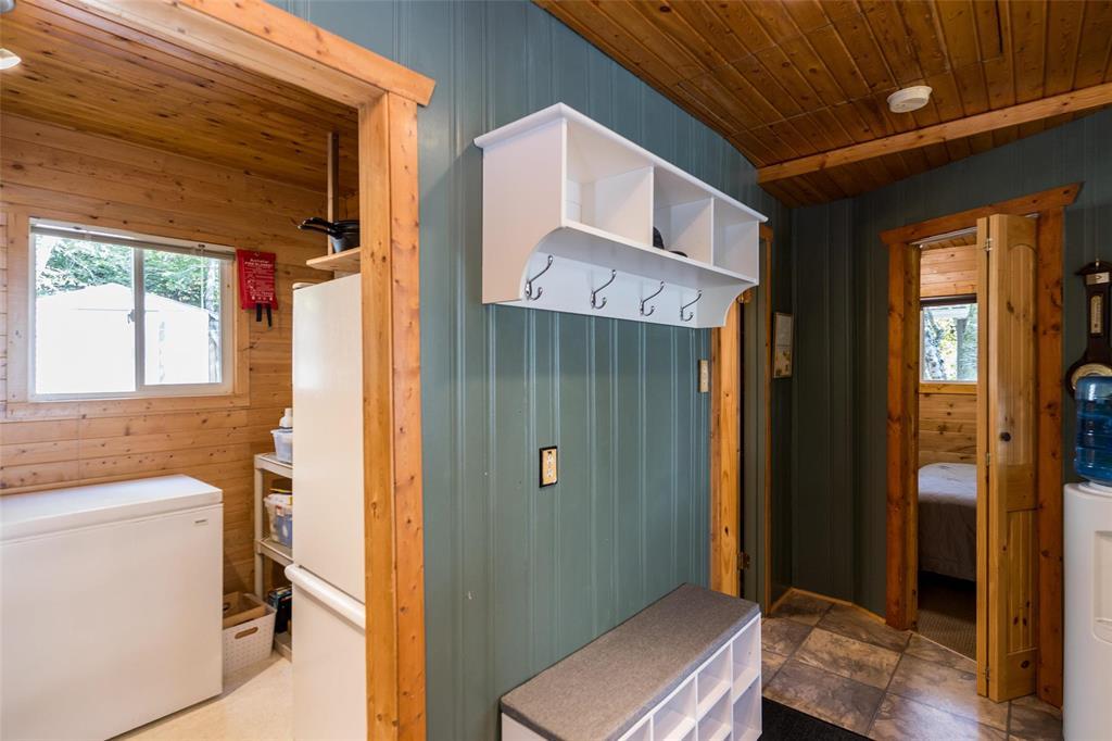33 Block 6 Road, Falcon Lake, Manitoba  R0E 0N0 - Photo 15 - 202621688
