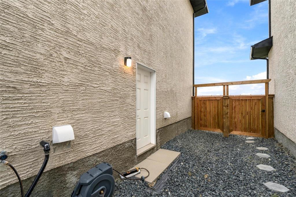 73 Hughes Crescent, Winnipeg, Manitoba  R3Y 2B6 - Photo 30 - 202622907