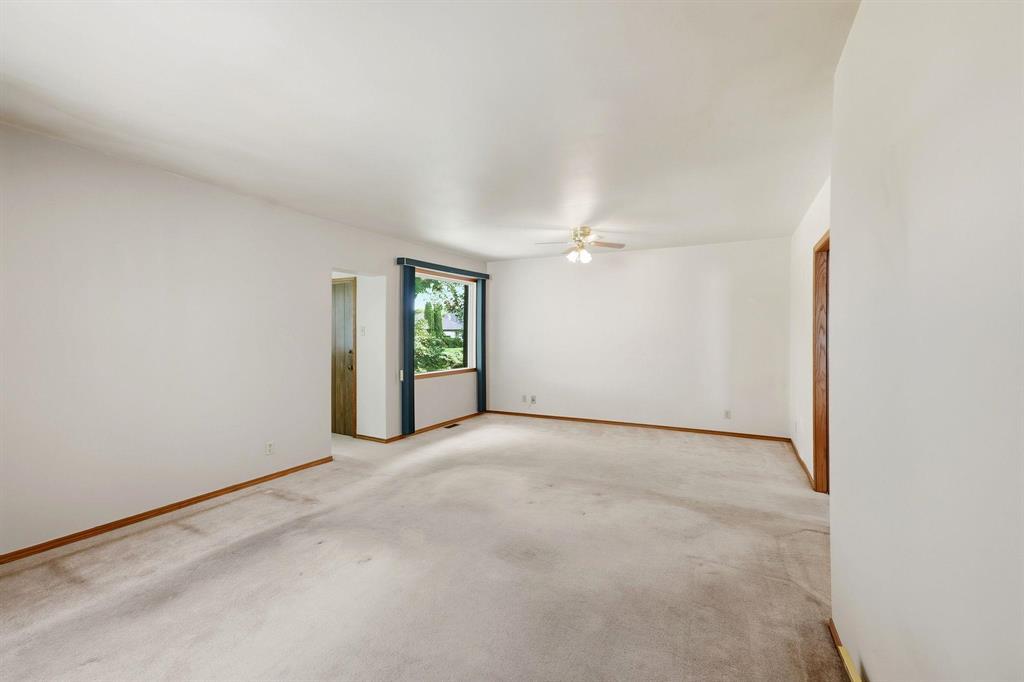 278 Perth Avenue, Winnipeg, Manitoba  R2V 0T5 - Photo 10 - 202622823