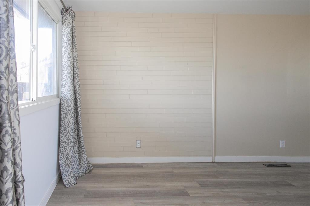 409 Kent Road, Winnipeg, Manitoba  R2L 1Y2 - Photo 5 - 202624726